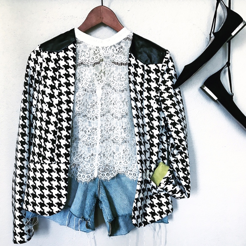 Bar III Black and White Houndstooth Blazer